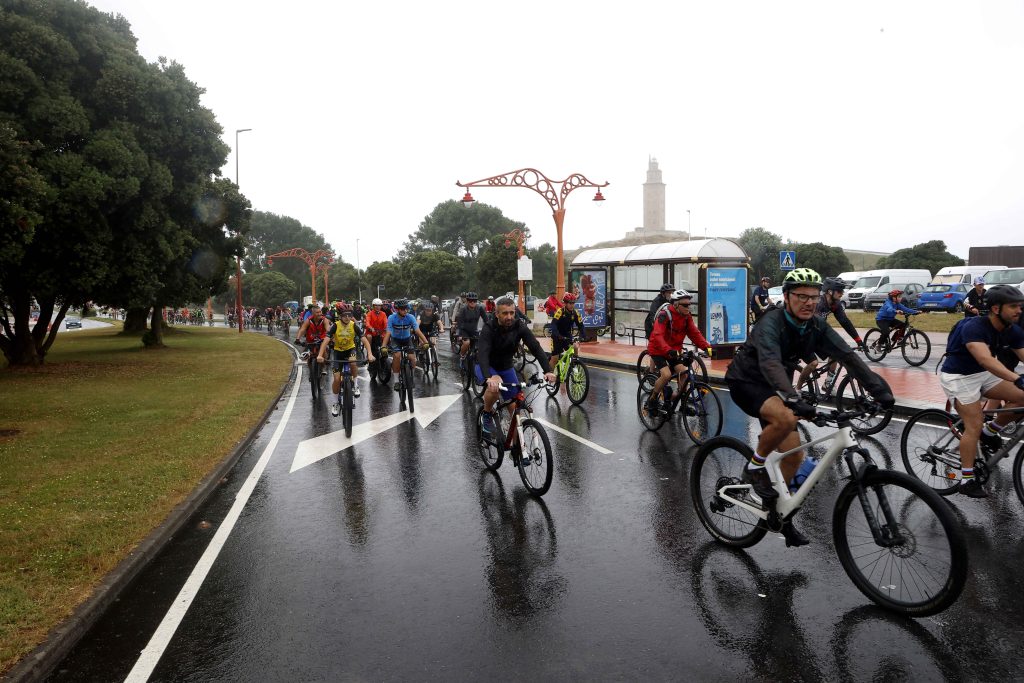 Participantes no D&iacute;a da Bicicleta da Coru&ntilde;a